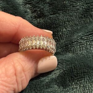 Elegant Silver Women's Ring